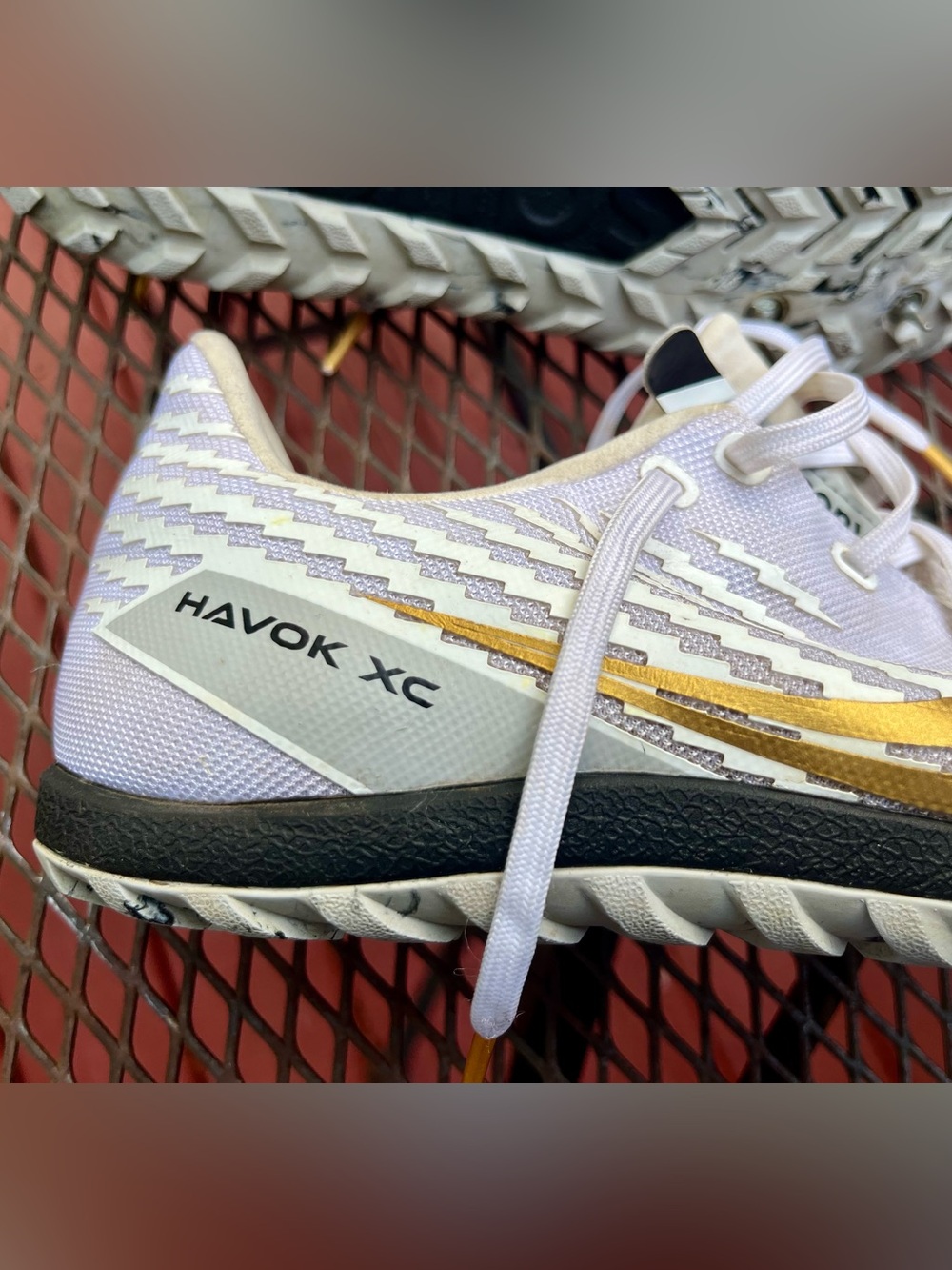 Men’s Saucony Havoc XC Spikes – Size 9.5